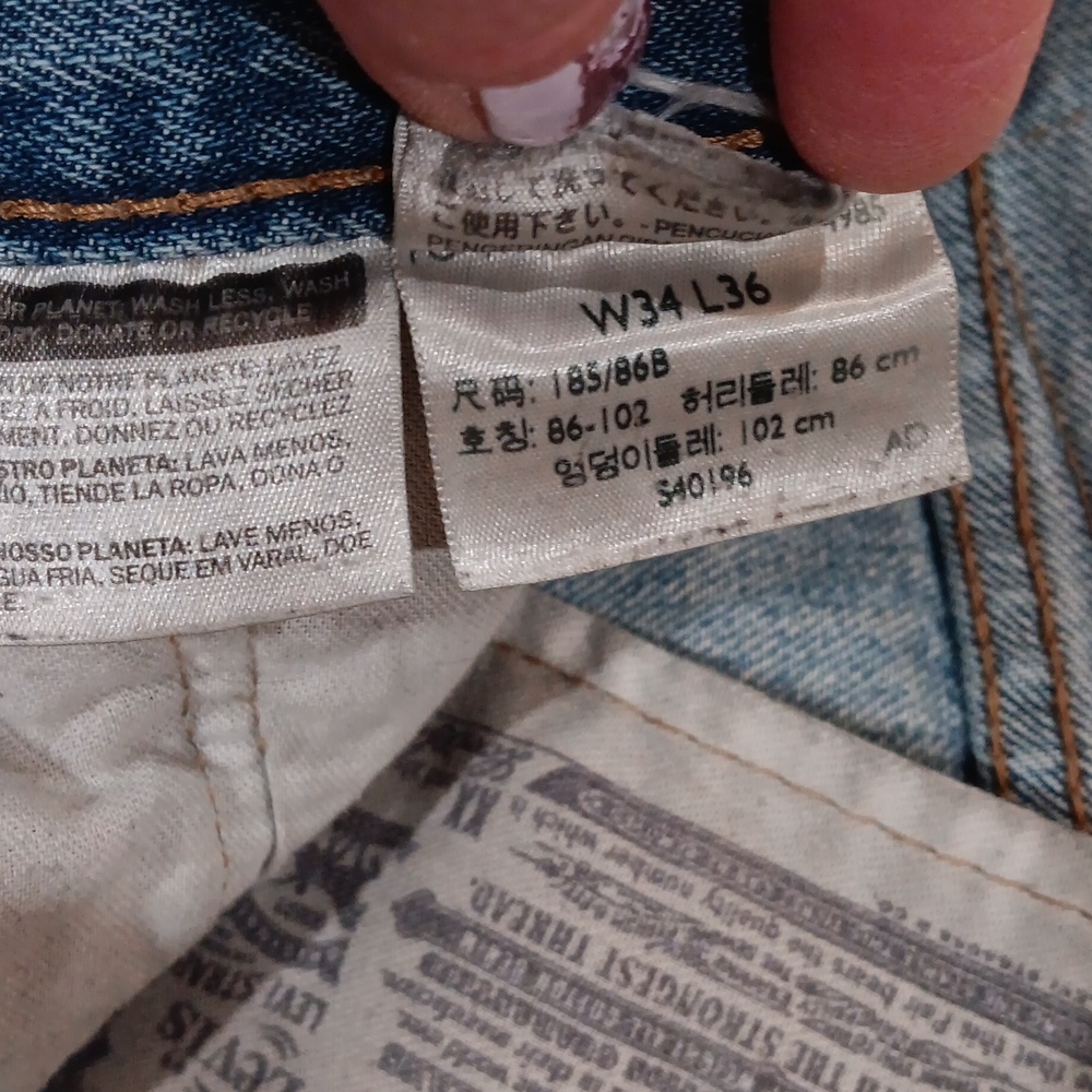 Levi's 501 Distressed Ripped Jeans - Picture 6 of 10